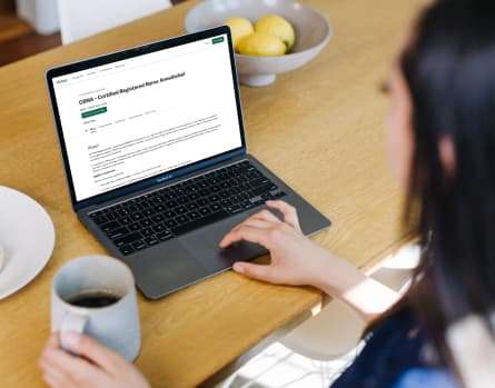 A healthcare professional uses Vivian.com to view salary data