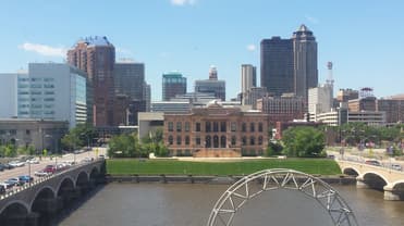 Des Moines