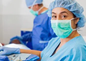 RN first assist / Surgical tech