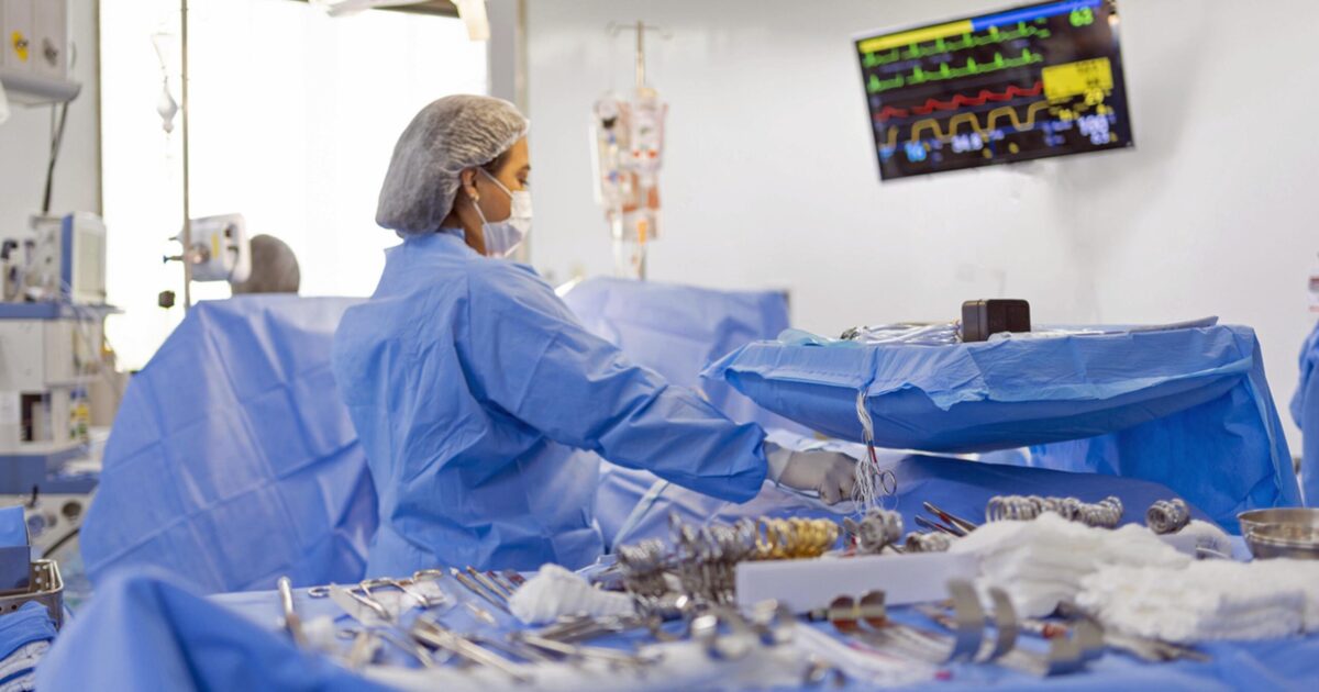 General Surgery NP or RN in operating room / certified surgical technologist in OR