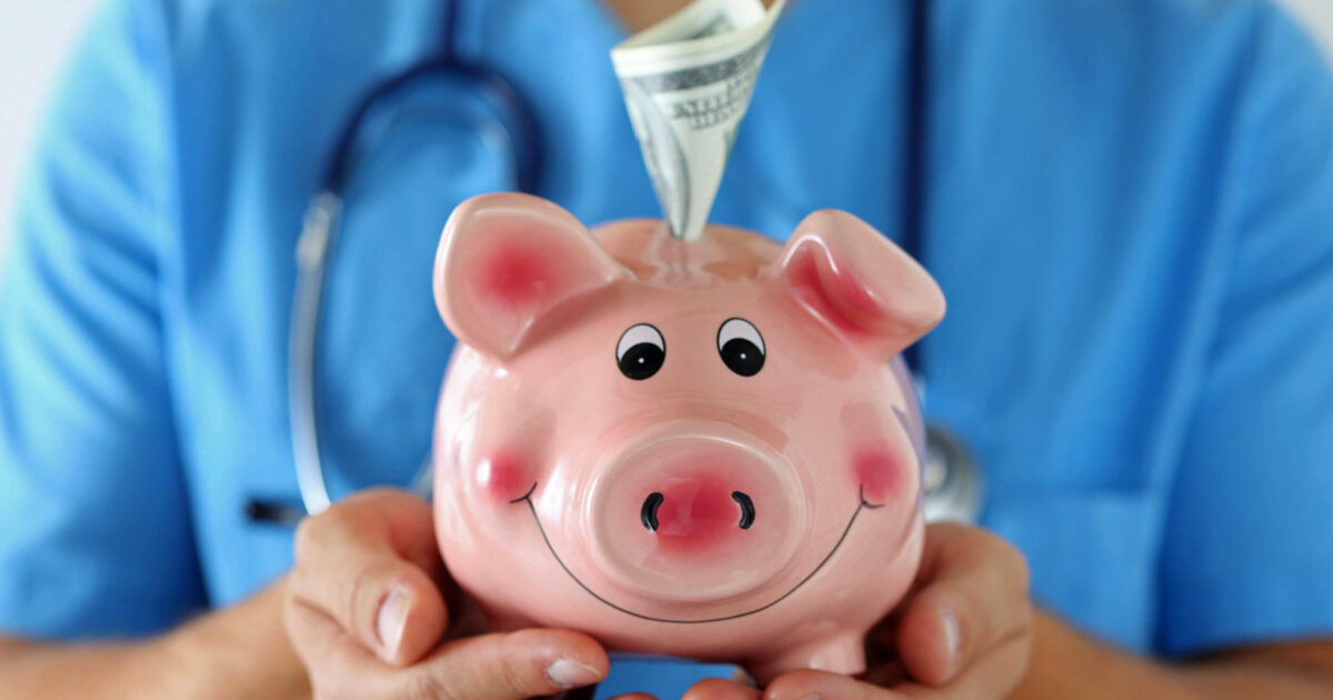 Top paying med-surg nursing jobs / piggy bank with money