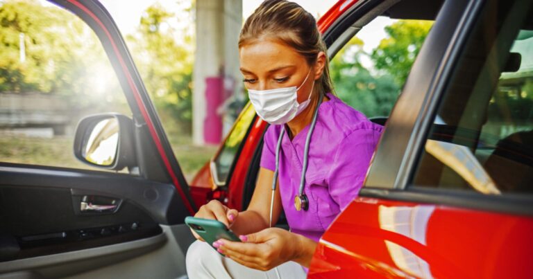 Average Travel Intensive Care Unit Nurse Salary in California