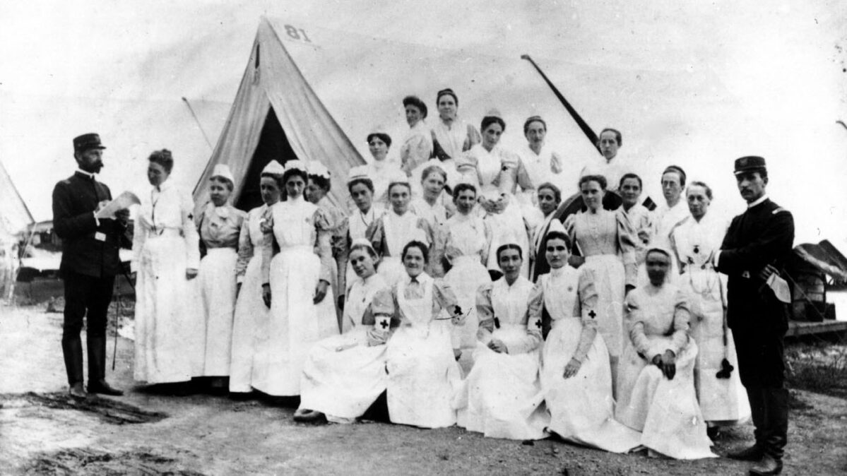 Nurses in Uniform in 1862
